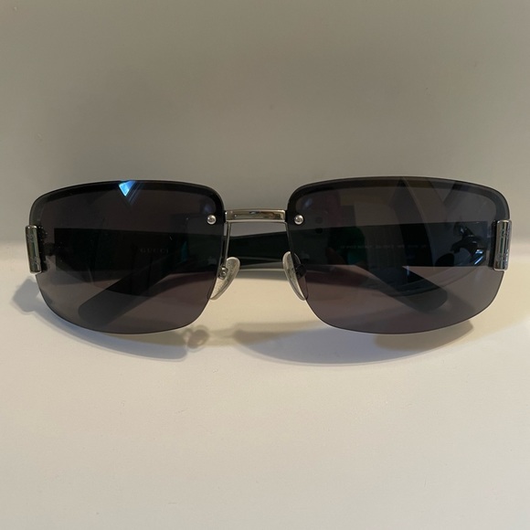 Men’s Gucci Sunglasses - Picture 2 of 3